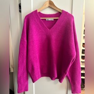 Zara - Fuschia Pink V-Neck Sweater (Size XL)